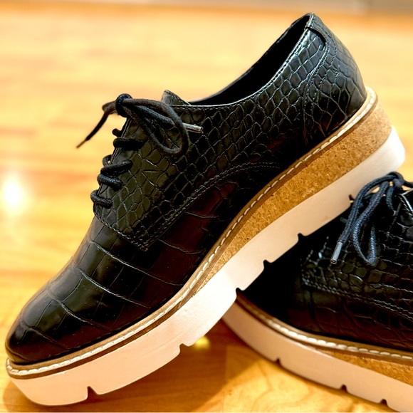 Steve Madden Shoes - Steve Madden Black Croc Embossed Wrenley Flatform Shoe Size 9.5